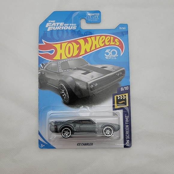 Hot Wheels Fast And The Furious '70 Dodge Charger & Ice Charger HW SCREEN TIME - Picture 3 of 4